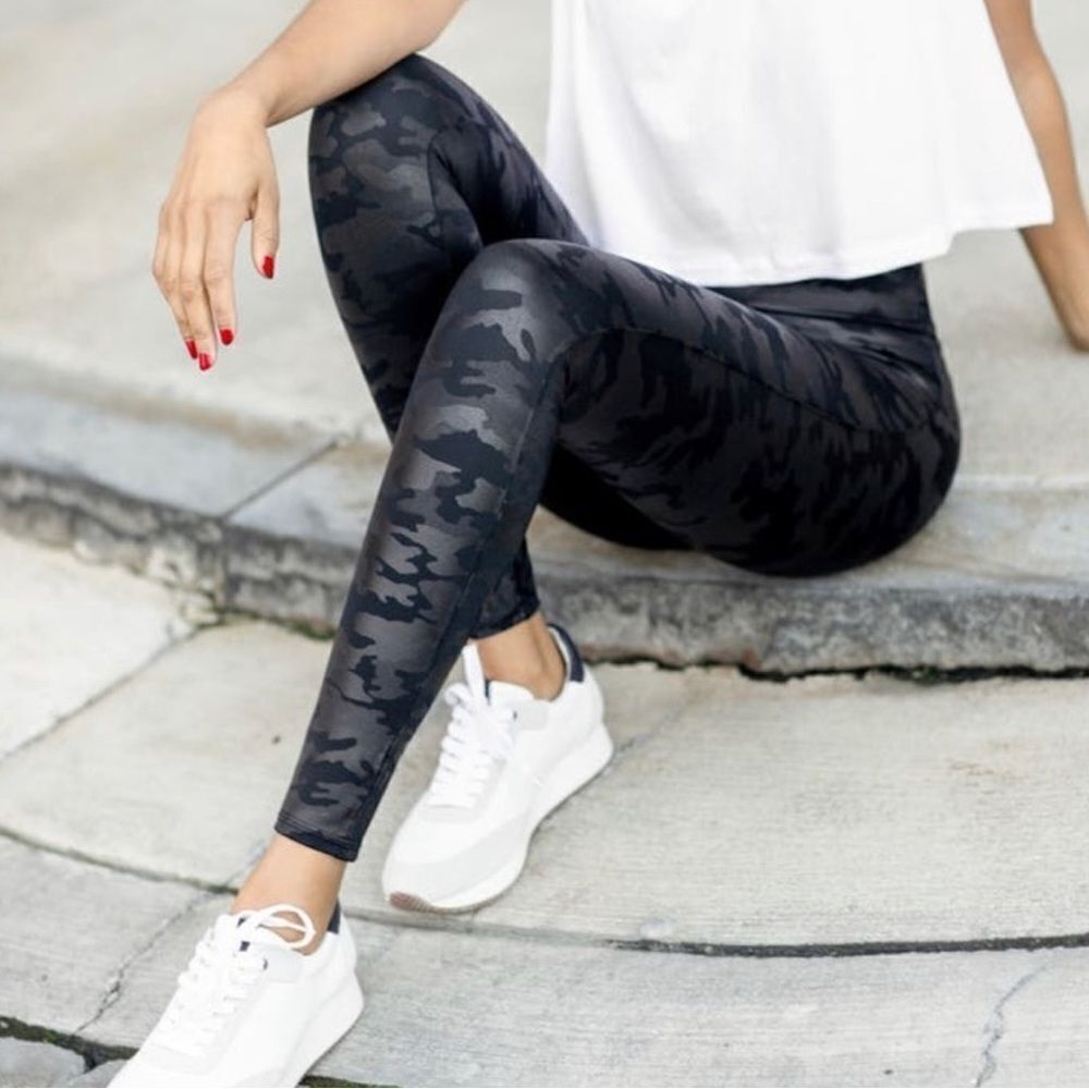 Spanx Black Faux Leather Camo Leggings, size small
